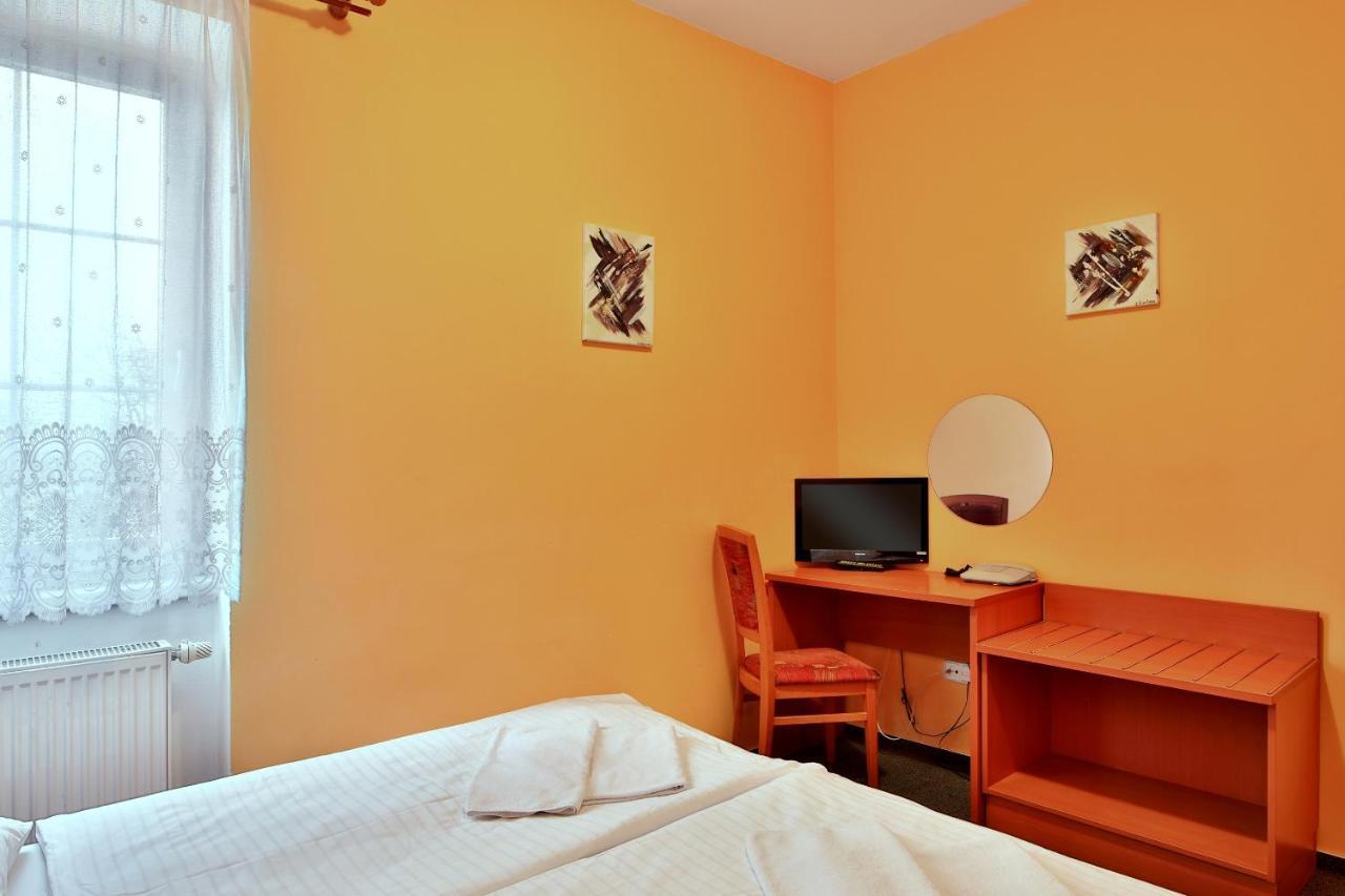 Attic Hotel Prag Dış mekan fotoğraf