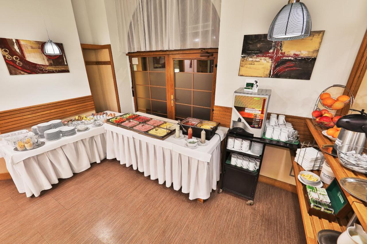 Attic Hotel Prag Dış mekan fotoğraf